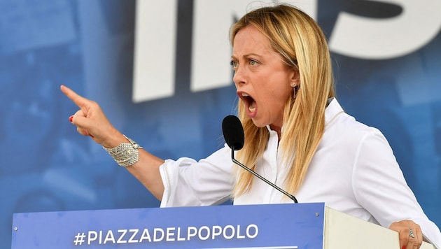 Schrill und aggressiv: Politischen Beobachtern zufolge ist Giorgia Meloni von der Rechtspartei „Fratelli d‘Italia“ der aufgehende Stern an Italiens Populisten-Firmament. (Bild: AFP)