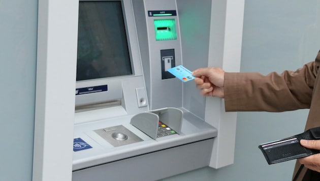 Cash, and therefore access to free ATMs, is something very few Tyroleans can do without. (Bild: Christian Jauschowetz)