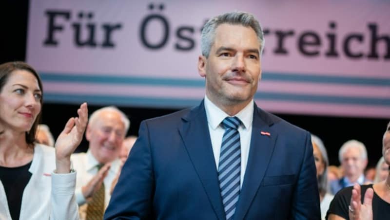 Karl Nehammer auf dem Bundesparteitag (Bild: APA/Georg Hochmuth)