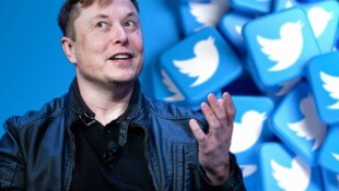 Der US-Starunternehmer Elon Musk ist der reichste Mann der Welt - und will den Social-Media-Dienst Twitter übernehmen. (Bild: AFP, stock.adobe.com, Krone KREATIV)