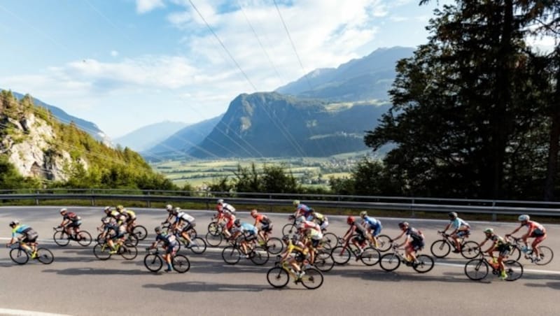 Die Strecke der Dolomitenradrundfahrt führt durch die umweltfreundlichste Region Europas und kann vom Flair nicht mehr so leicht getoppt werden. (Bild: EXPA Pictures © Johann Groder)