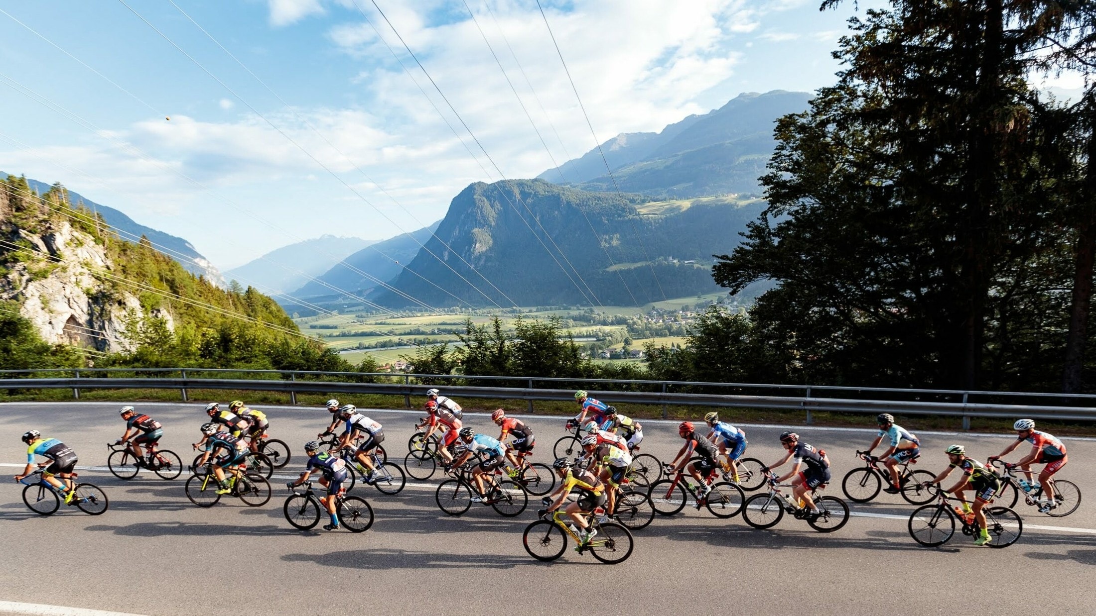 Giro d'Italia - Felix Gall: Auf 15.500 Euro quer durch Italien