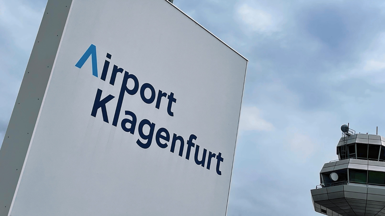 Der Klagenfurter Flughafen beschäftigt die Politik weiterhin. (Bild: Evelyn Hronek Kamerawerk)