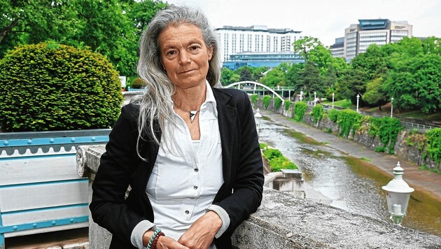 Als Maßnahmengegnerin abgestempelt und gekündigt: Judit H. (63) (Bild: Klemens Groh)