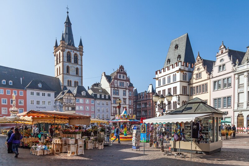 Marktplatz in Trier (Bild: Peter Fuchs, stock.adobe.com)