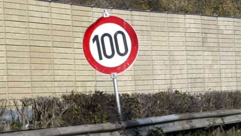 Das Schild würde man in St. Pölten gerne auf der A 1 sehen. (Bild: CHRISTOF BIRBAUMER)