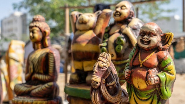 16 Götterstatuen wurden aus einem 300 Jahre alten hinduistischen Tempel gestohlen. (Bild: stock.adobe.com/Yukitsugu)