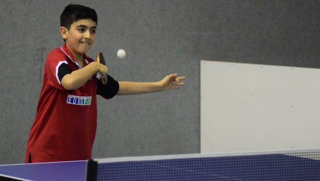 Husein (13) gilt als großes Tischtennis-Talent (Bild: zVg)