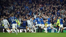 Riesengroßer Jubel beim FC Everton (Bild: APA/AFP/Oli SCARFF)