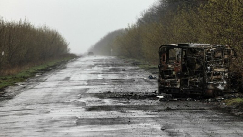 Die Kriegsschäden im Osten der Ukraine sind zunehmend verheerend. (Bild: AFP/RONALDO SCHEMIDT)