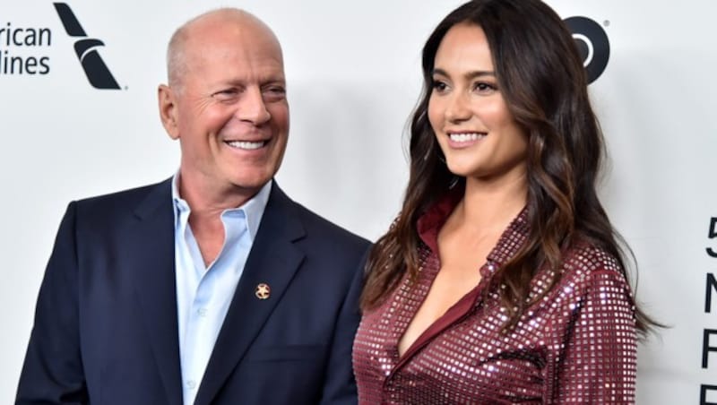 Bruce Willis mit Ehemfrau Emma Willis bei einem Red-Carpet-Auftritt 2019 (Bild: 2019 Getty Images)