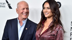 Bruce Willis mit Ehemfrau Emma Willis bei einem Red-Carpet-Auftritt 2019 (Bild: 2019 Getty Images)