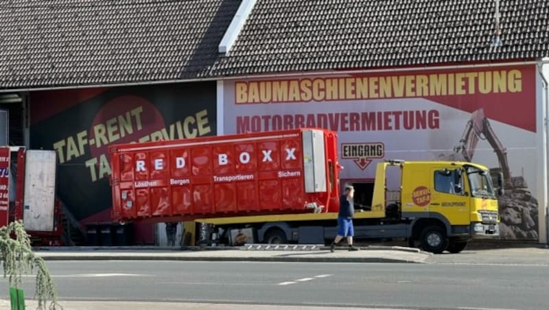 So sieht der Hochvolt-Container für brennende E-Autos aus (Bild: Wallner Hannes)