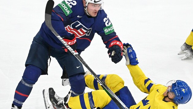 US-Spieler Kieffer Bellows (li.), Schwedens Max Friberg (Bild: AP)
