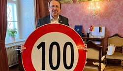 Bürgermeister Matthias Stadler setzt sich seit Jahren für Tempo 100 auf der Autobahn im St. Pöltner Stadtgebiet ein. (Bild: zVg)