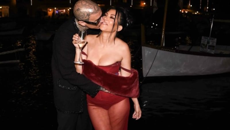 Knutschen, fummeln, flirten: Travis Barker und Kourtney Kardashian stellten in Portofino ihre Liebe offen zur Schau. (Bild: www.photopress.at)