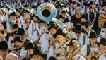 In Eugendorf spielten am Samstag 1200 Musiker gemeinsam. (Bild: Tschepp Markus)