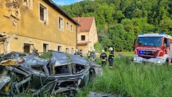 Ein Toter und vier Verletzte bei einem tragischen Verkehrsunfall in Niederösterreich (Bild: APA/FEUERWEHR ST. GEORGEN/EQUE)