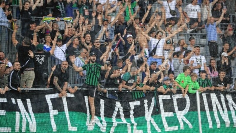 Noch einmal zeigten sich die Wacker-Fans stimmgewaltig (Bild: Christof Birbaumer / Kronenzeitung)