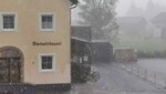 In einigen Teilen Tirols, so wie hier in Ehenbichl im Außerfern, hagelte es kräftig. (Bild: Rauth)