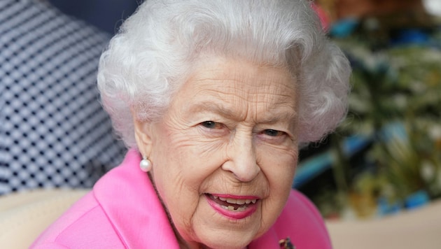 Queen Elizabeth II. beim Besuch der Chelsea Flower Show in London (Bild: APA/Photo by James WHATLING/AFP)