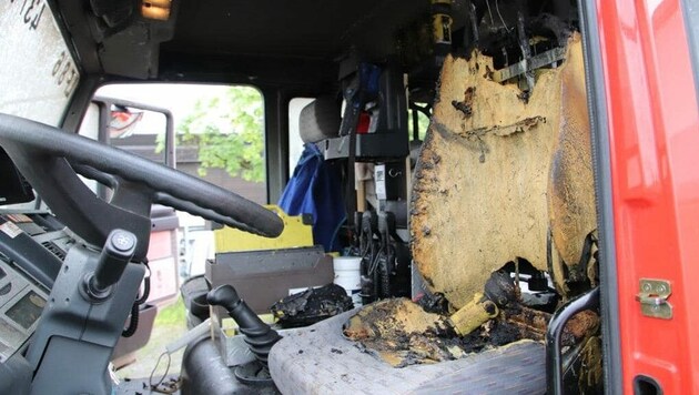 Eine explodierte Taschenlampe setzte das einzige Löschfahrzeug der Freiwilligen Feuerwehr Sigmarszell außer Gefecht. (Bild: Blaulichtreport Südschwaben/Allgäu)