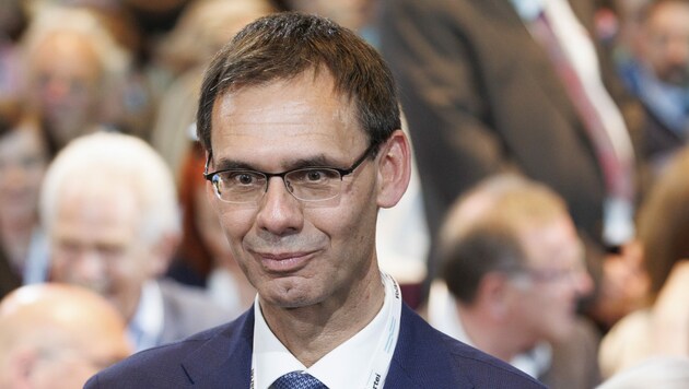 Schlechte Umfragewerte, Buhrufe und Pfiffe - Markus Wallner hat es derzeit nicht leicht. (Bild: ERWIN SCHERIAU / APA / picturedesk.com)