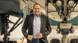 Kurt Hofmann ist international unterwegs, um über die Luftfahrt zu berichten (Bild: Christian Jungwirth)