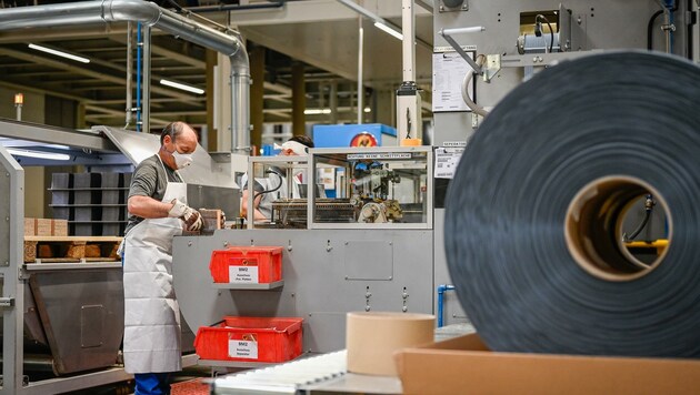 atterie-Werk in Linz-Leonding; die Banner Gruppe hat 805 Mitarbeiter in Europa (Bild: Alexander Schwarzl)