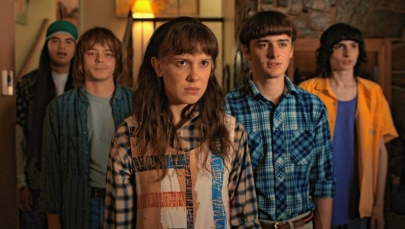 „Stranger Things“, eine Mystery-Serie rund um eine Teenie-Gruppe in den 80er-Jahren, ist einer der größten Netflix-Erfolge. (Bild: © 2022 Netflix, Inc.)