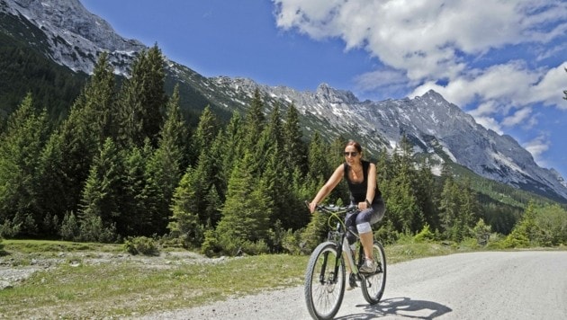 Bike & Hike tiene sentido para largas ascensiones al valle, como el recorrido a través del Gaistal hasta el Coburger Hütte.  (Imagen: Peter Freiberger)
