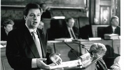 Hermann Schützenhöfer 1992 im steirischen Landtag (Bild: Christian Jauschowetz)