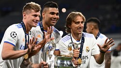 Toni Kroos (l.), Casemiro (m.), Luka Modric (r.) (Bild: AFP or licensors)