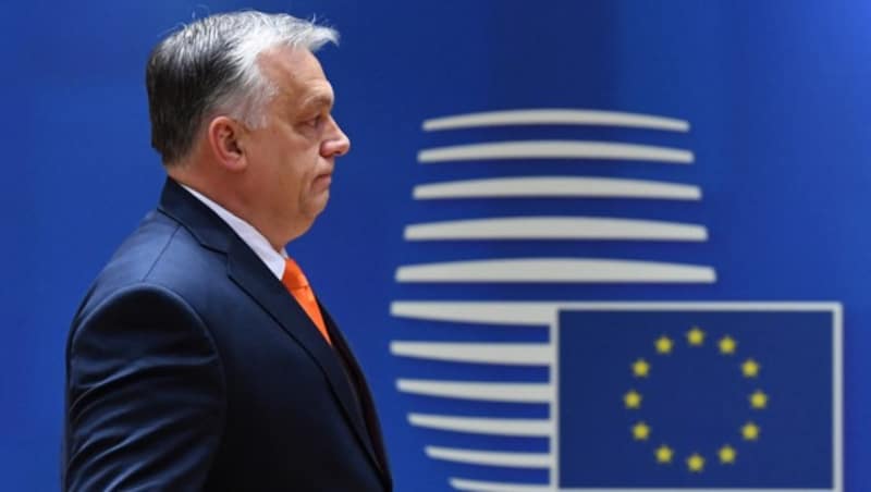 Schlüsselfigur im Sanktionspoker: Ungarns Premier Orban (Bild: APA/AFP/JOHN THYS)