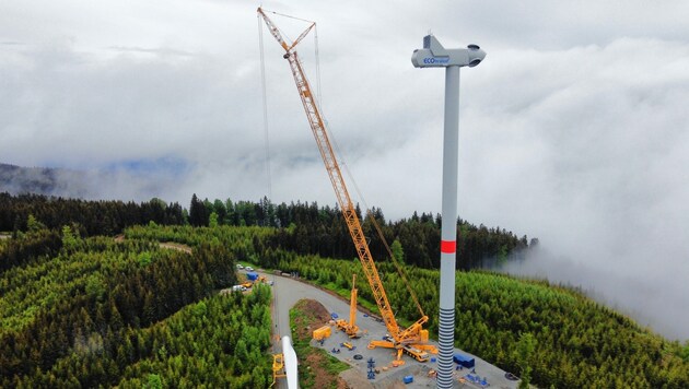 Die erste Windkraftanlage auf der Soboth. (Bild: Imre Antal)