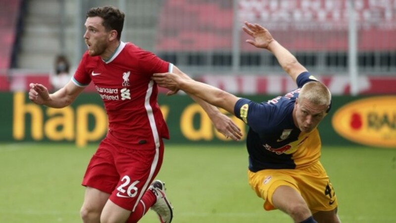 Trafen in einem Testspiel 2020 aufeinander: Liverpools Andy Robertson und Salzburgs Rasmus Kristensen (Bild: ANDREAS TRÖSTER)