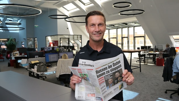 Neo-99ers-Coach Johan Pennerborn auf Besuch im "Steirerkrone"-Newsroom (Bild: Jauschowetz Christian)