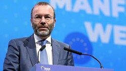 Der Partei- und Fraktionschef der Europäischen Volkspartei (EVP), Manfred Weber (Bild: AFP)