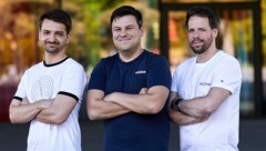 Christian Orgler (l.), Stephan Brunner und Kevin Snajda (r.) entwickelten die App, die auf allen Plattformen funktioniert. (Bild: Ohana/Jakob Lehner)