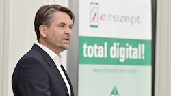 Peter Lehner (Sozialversicherung): „Ein Meilenstein“ (Bild: APA/HANS PUNZ)