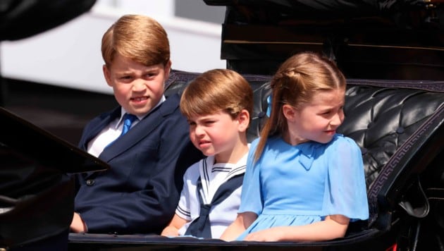 Prinz George, Prinz Louis und Prinzessin Charlotte (v.l.) (Bild: APA/Ian Vogler, Pool Photo via AP)