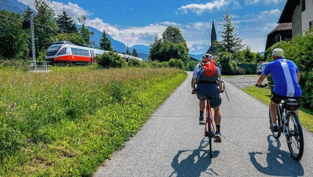 Wer will, der kann mit dem Bus sogar bis nach Kötschach-Mauthen fahren und seine Radtour dann von dort aus starten. (Bild: Wallner Hannes)