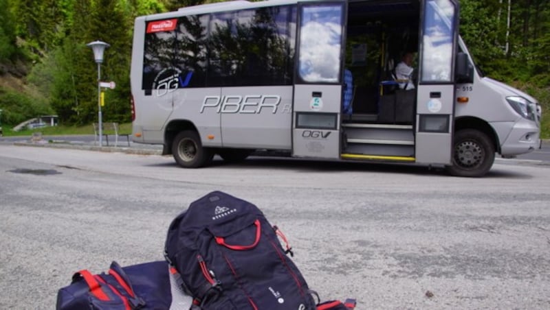 Haltestelle Birnbaum im Lesachtal. Warten auf den nächsten Bus. (Bild: Gerhard Hohenwarter)