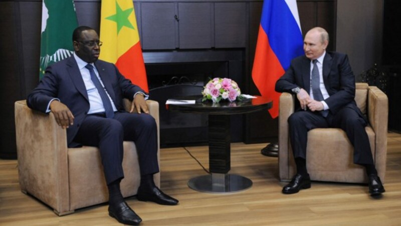 Der senegalesische Präsident Macky Sall appellierte an Putin, die Getreideblockade aufzuheben. (Bild: AFP/Sputnik/Mikhail KLIMENTYEV)