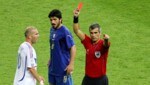 Flog im WM-Finale 2006 nach einem Kopfstoß vom Platz: Zinedine Zidane (li.). (Bild: GEPA pictures)