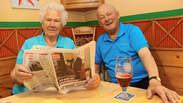 Marianne und Rupert Hirz sind stolz auf den Passailer Landeshauptmann. (Bild: Christian Jauschowetz)