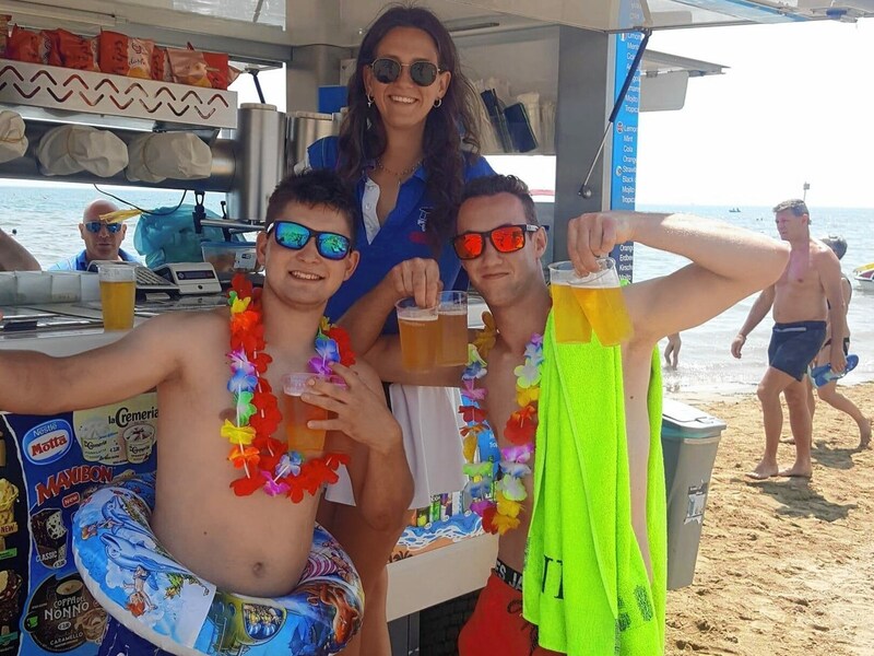 Sonne, Strand und Party - das sind die Zutaten für das Pfingstwochenende in Lignano. (Bild: Sobe Hermann)