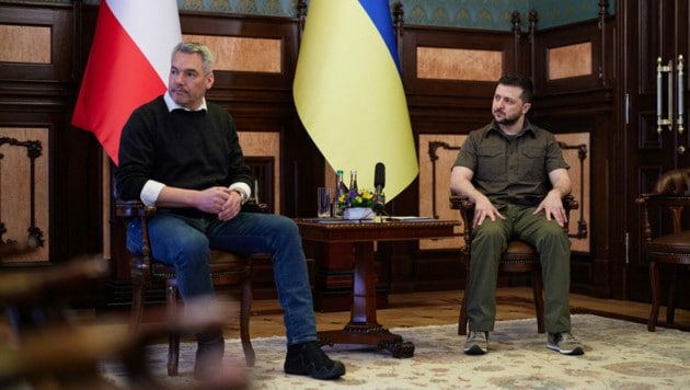 Bundeskanzler Karl Nehammer bei seinem Besuch bei dem ukrainischen Präsidenten Wolodimir Selenskyj in Kiew vor wenigen Wochen. (Bild: (c) www.VIENNAREPORT.at)
