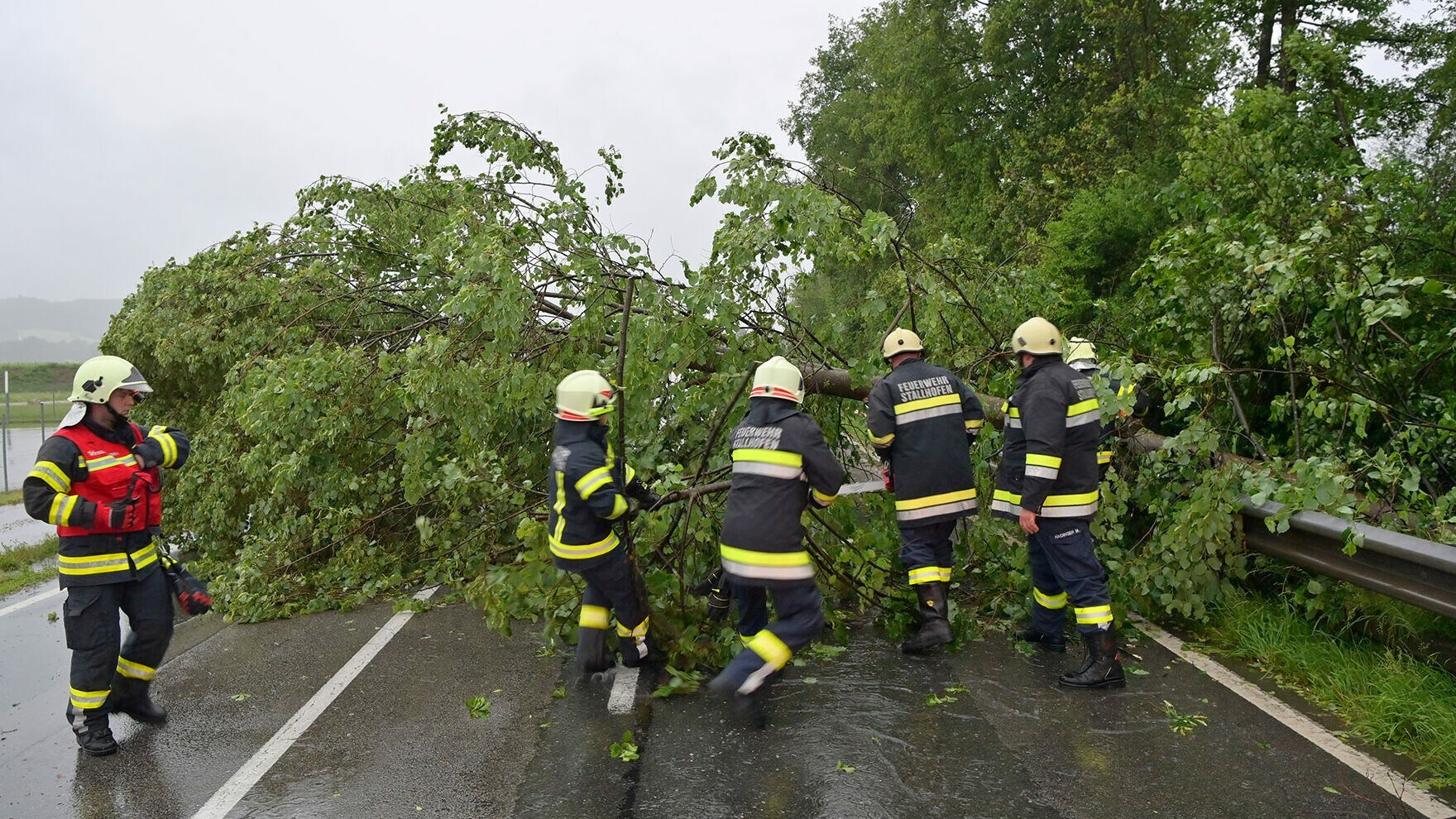 Unwetter „Maya“ Update - Biberdamm Sorgte Für Flut In Einer ...