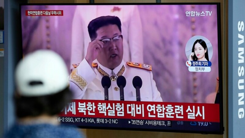 In Südkorea wird aufmerksam verfolgt, wie Machthaber Kim Jong Un Nordkorea weiter aufrüstet. (Bild: AP)